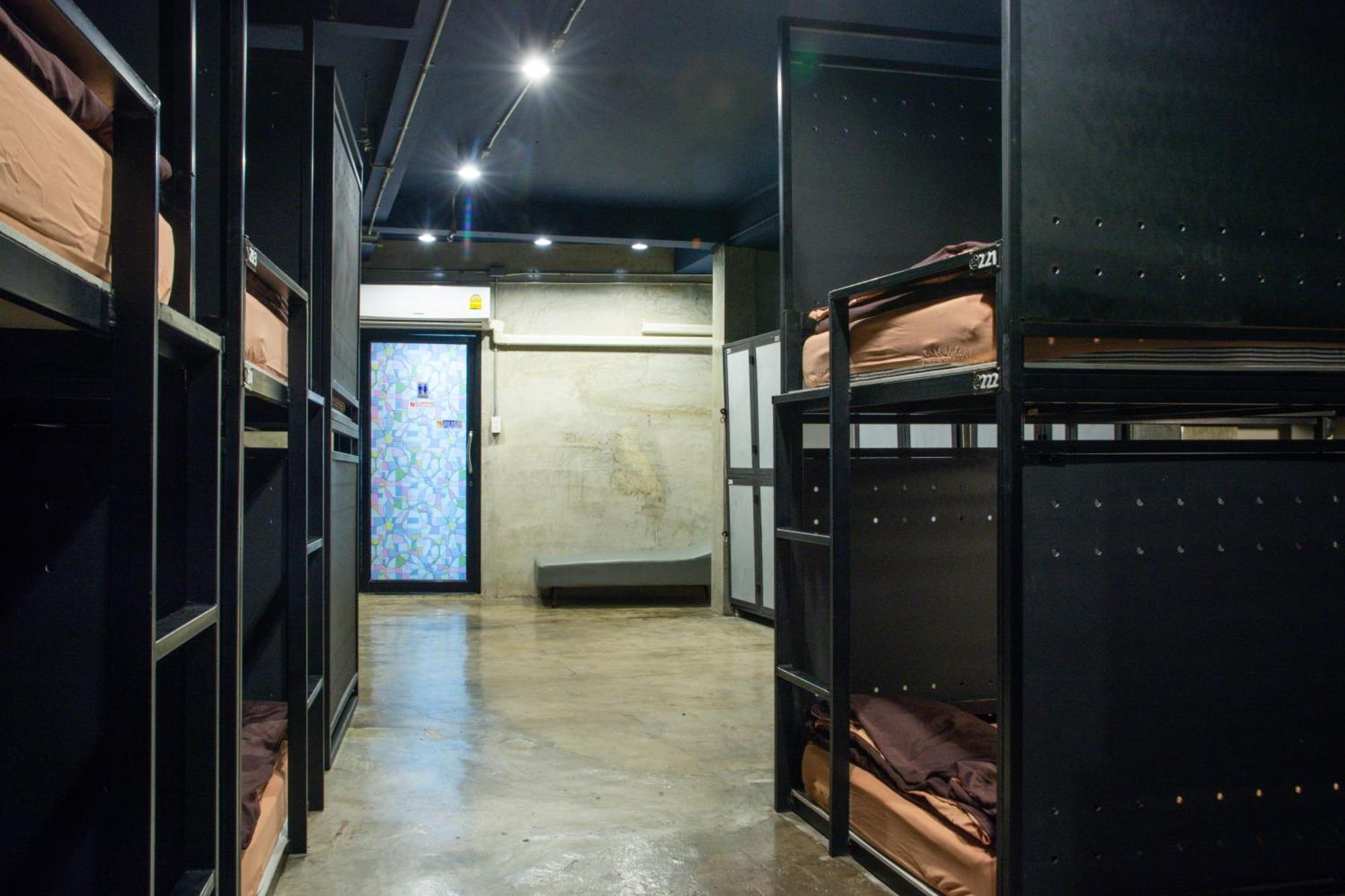 Area81 Hideout Hostel Bangkok Zewnętrze zdjęcie